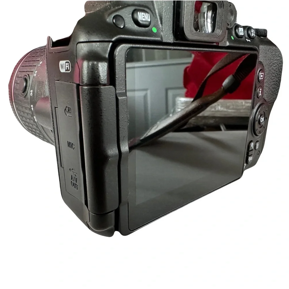 Nikon D5500 with 3 lenses, accessories and bag